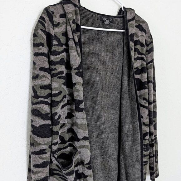 Women's Rachel Zoe Hooded Cardigan Sweater Green Black Camo Print Small Pockets - Picture 3 of 10